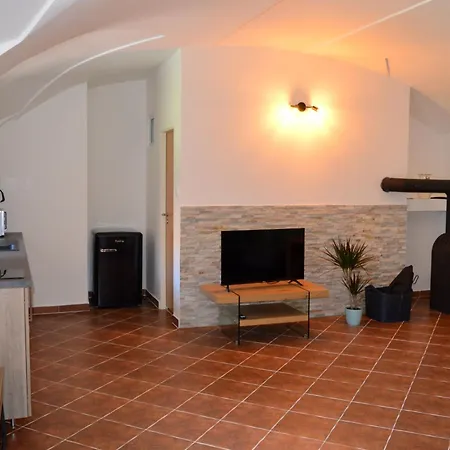 Tatil Evi Vincentuv Dvur Paracov