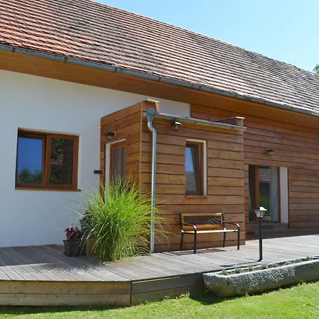 Vincentuv Dvur Tatil Evi Paracov