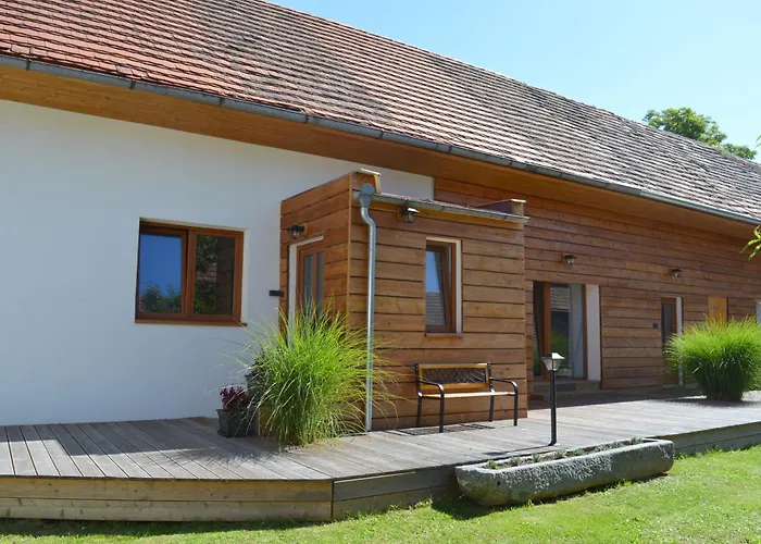 Vincentuv Dvur Holiday home Paracov
